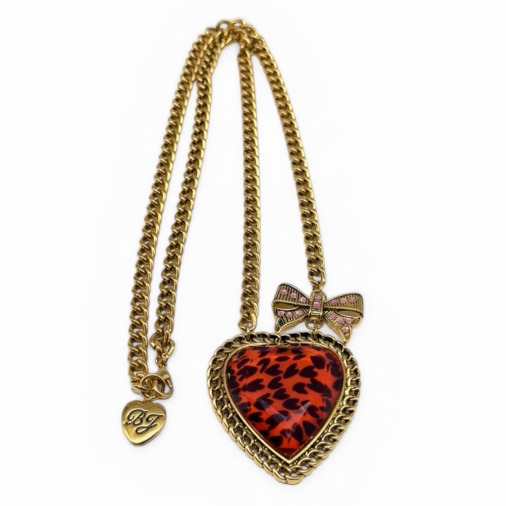 Vintage Betsey Johnson LARGE Leopard Heart Lucite Pendant Gold Tone Necklace 36”